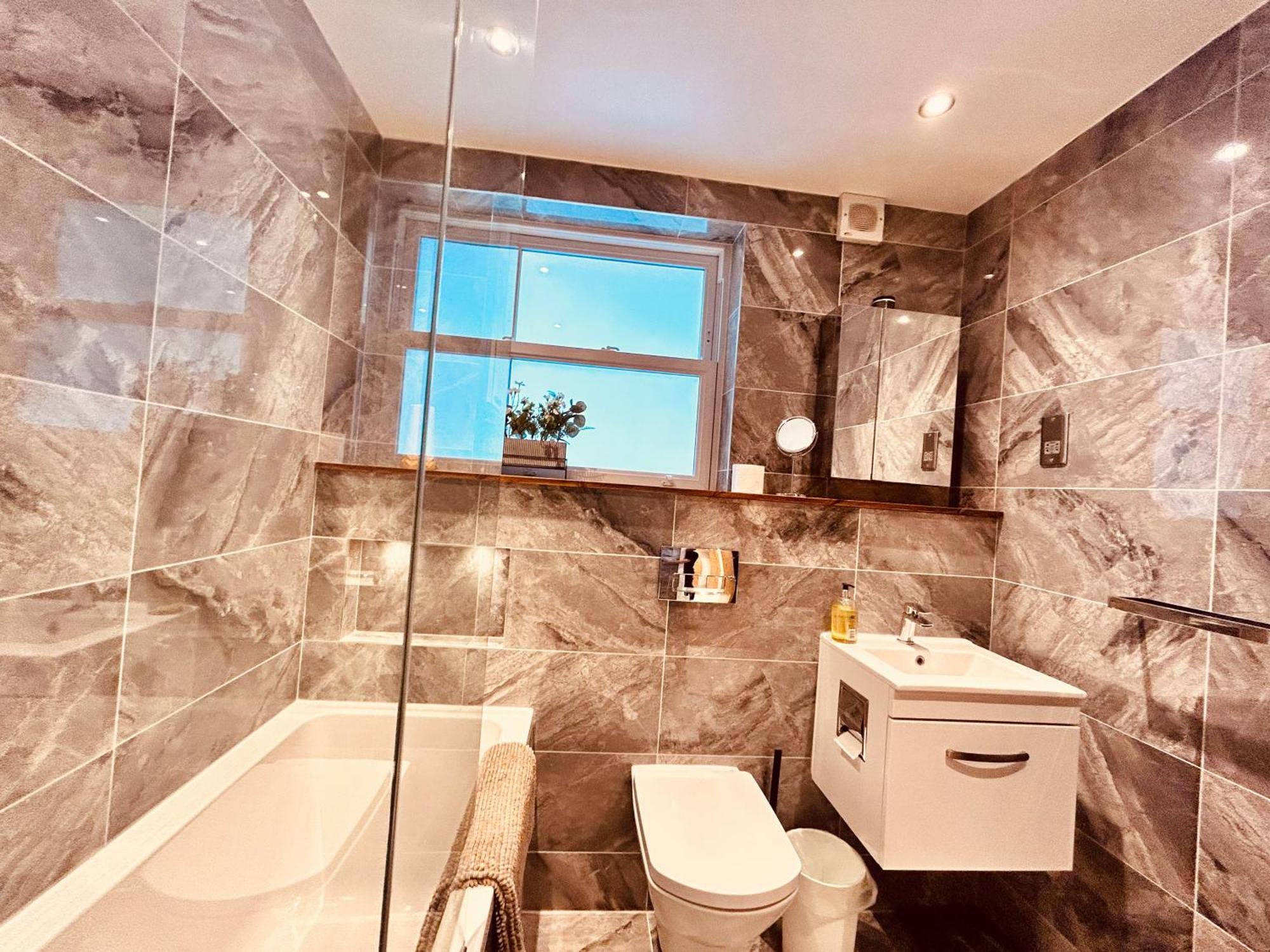 Stunning Spacious B.Apt. Slps.4 Лондон Экстерьер фото
