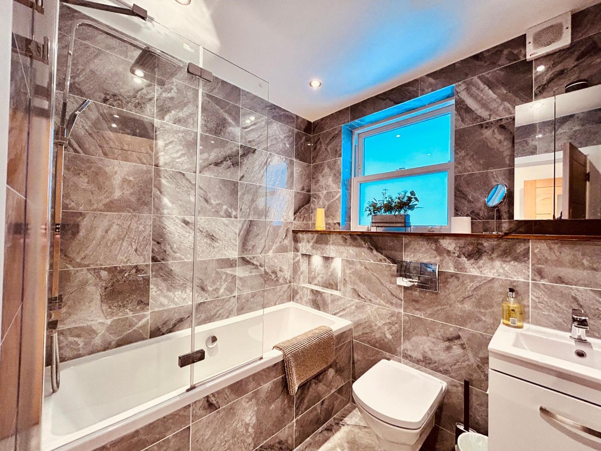 Stunning Spacious B.Apt. Slps.4 Лондон Экстерьер фото